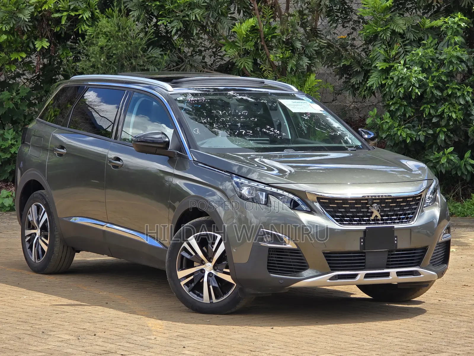 Peugeot 5008 2019 Green