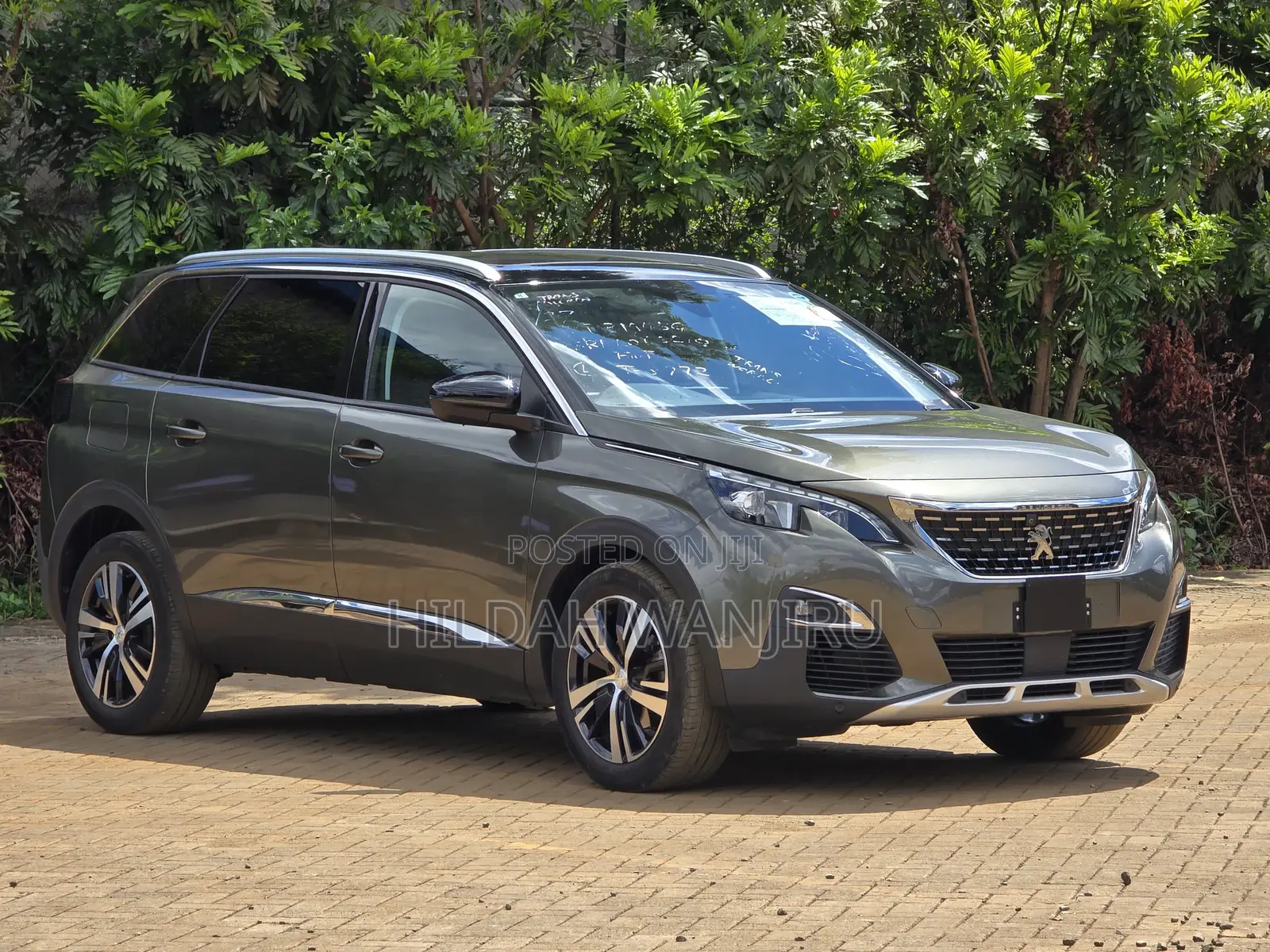 Peugeot 5008 2019 Green