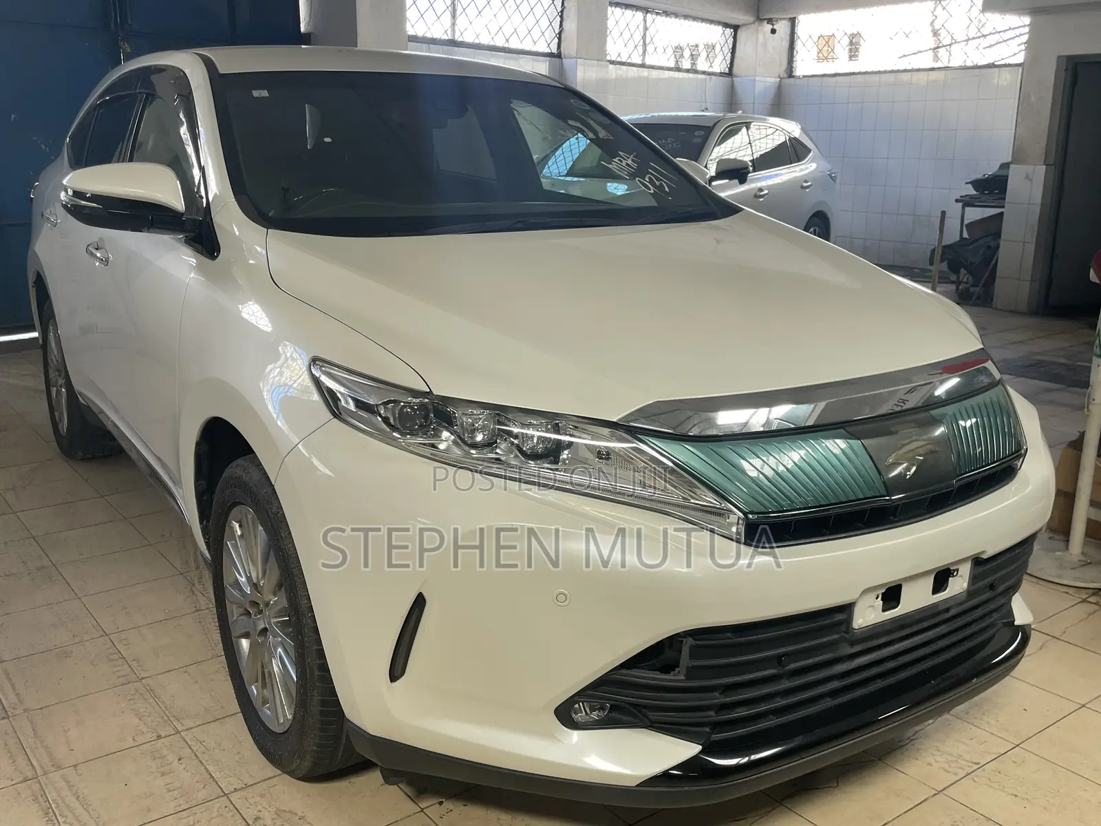 Toyota Harrier 2.0 2019 White