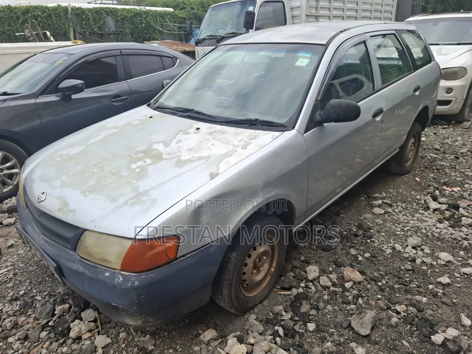 Nissan Advan 2002 Silver