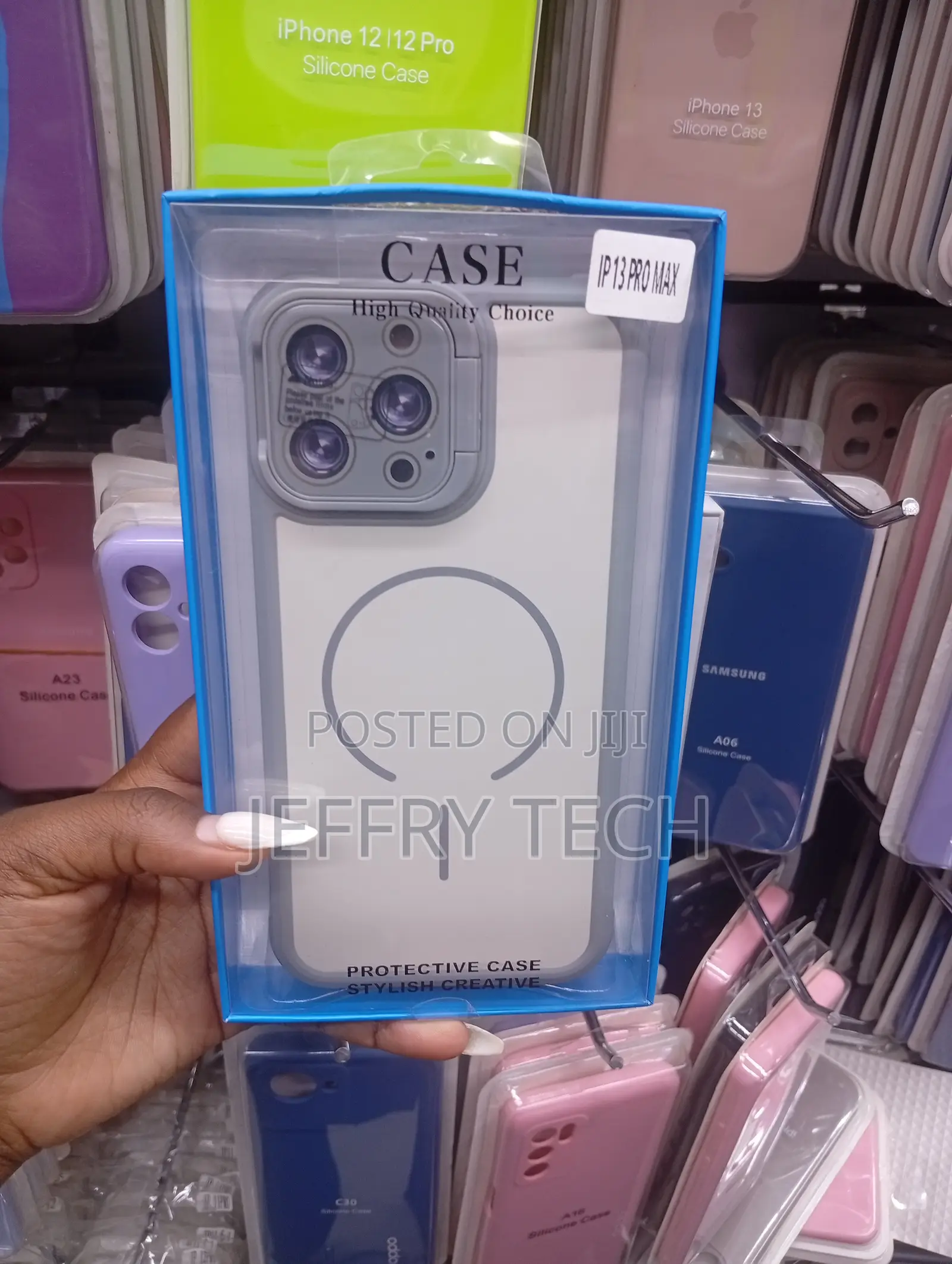 iPhone 13 Pro Max Circular Magnetic Array on the Back Case