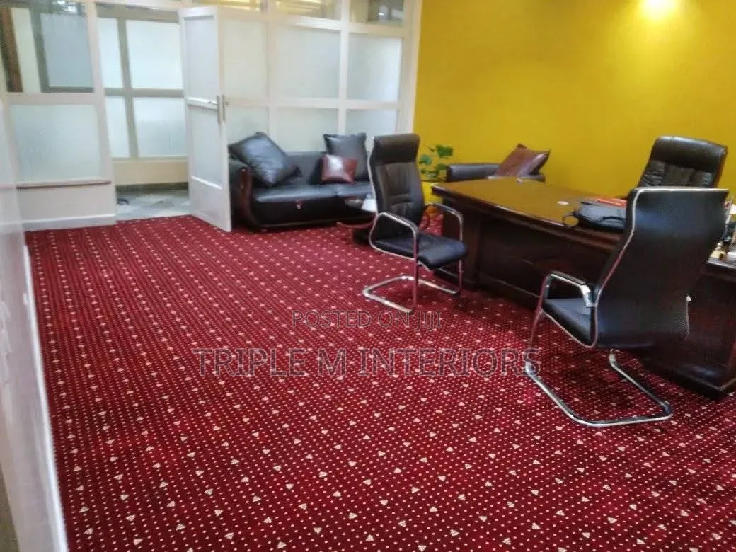 Aristocrat Detail Plush Carpet