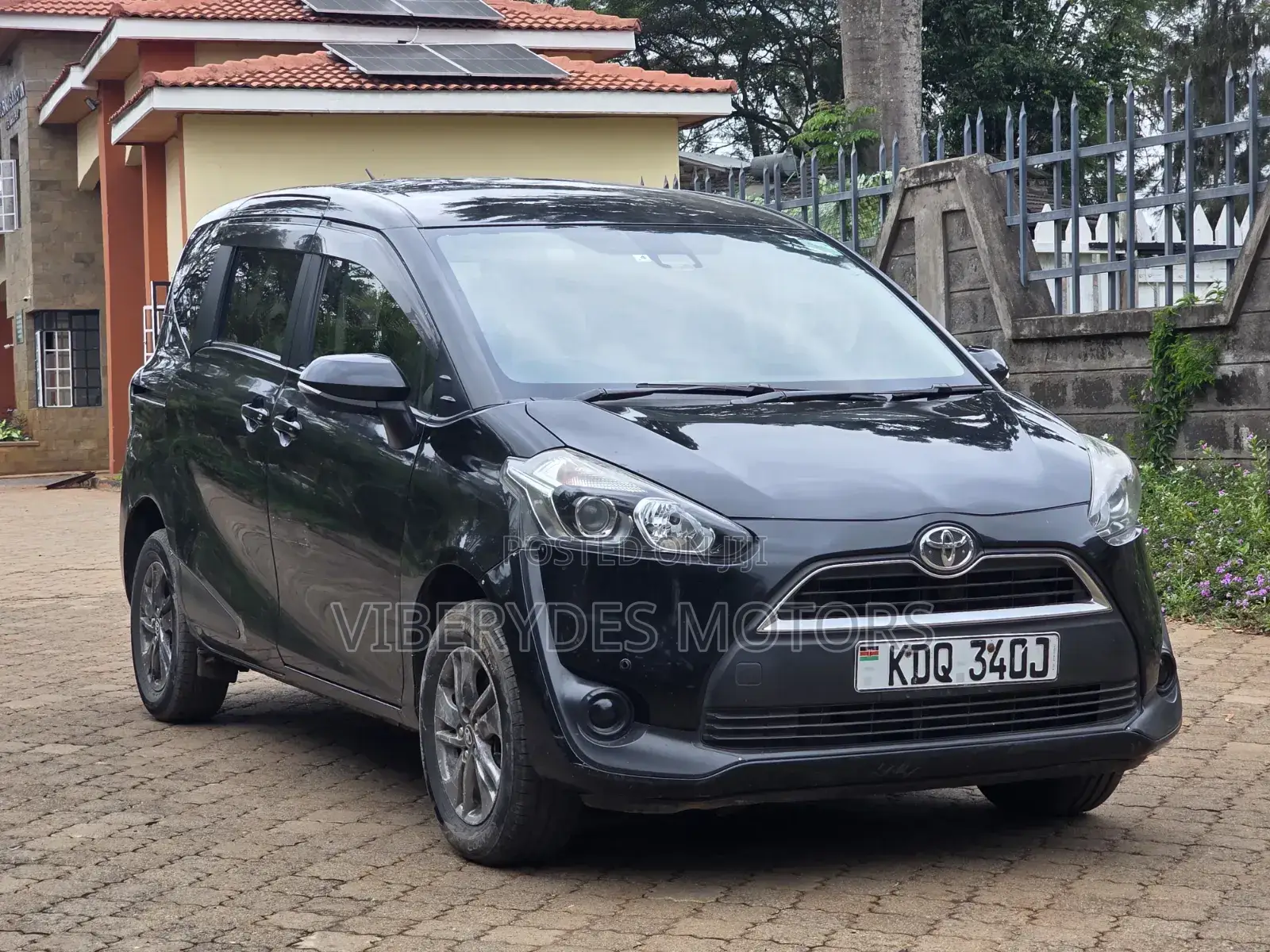 Toyota Sienta 2017 Black