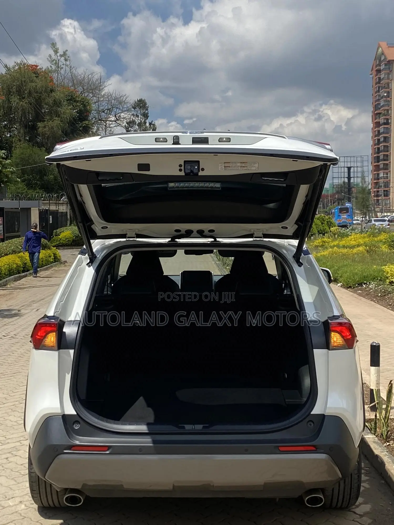 Toyota RAV4 2019 White