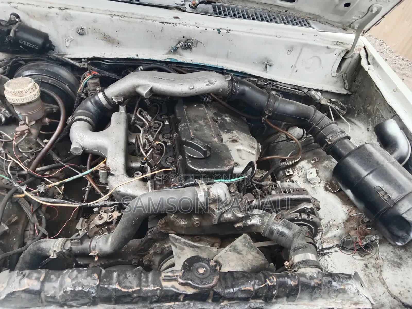 Mitsubishi L200 1998 White