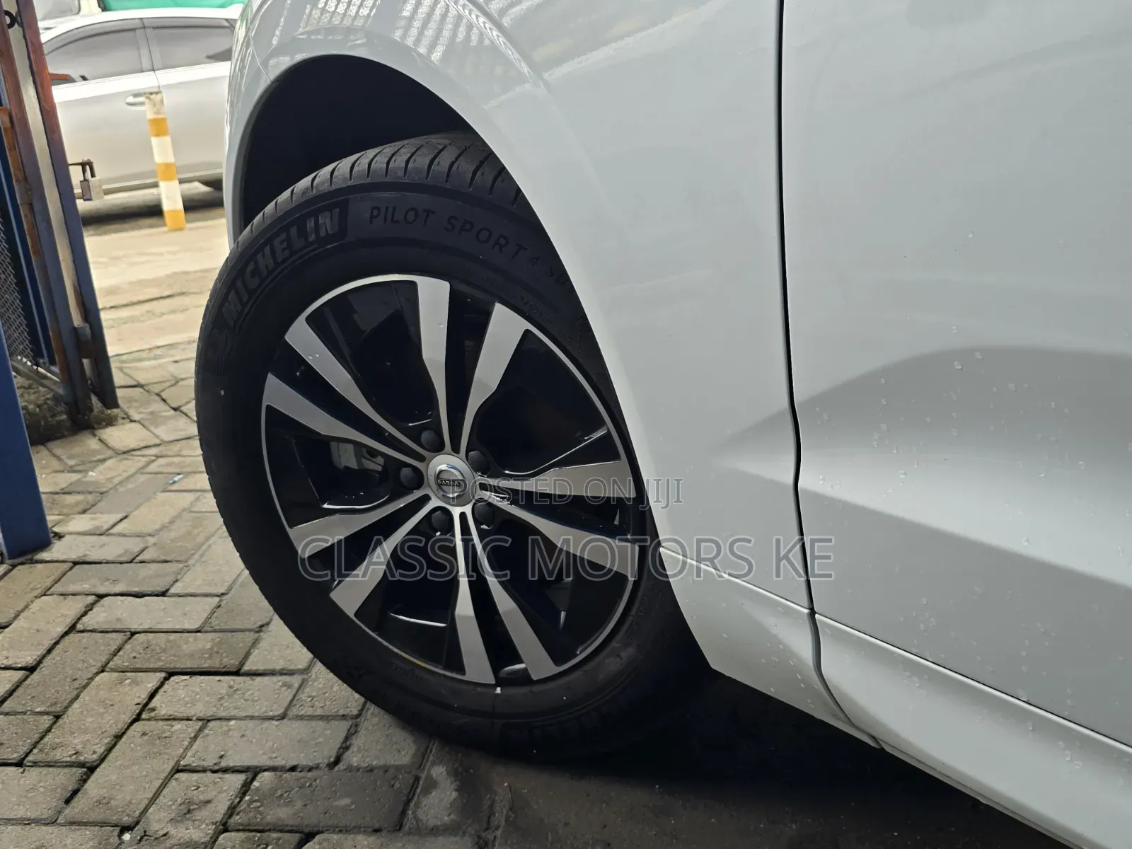 Volvo XC60 T5 Inscription AWD 2019 Beige