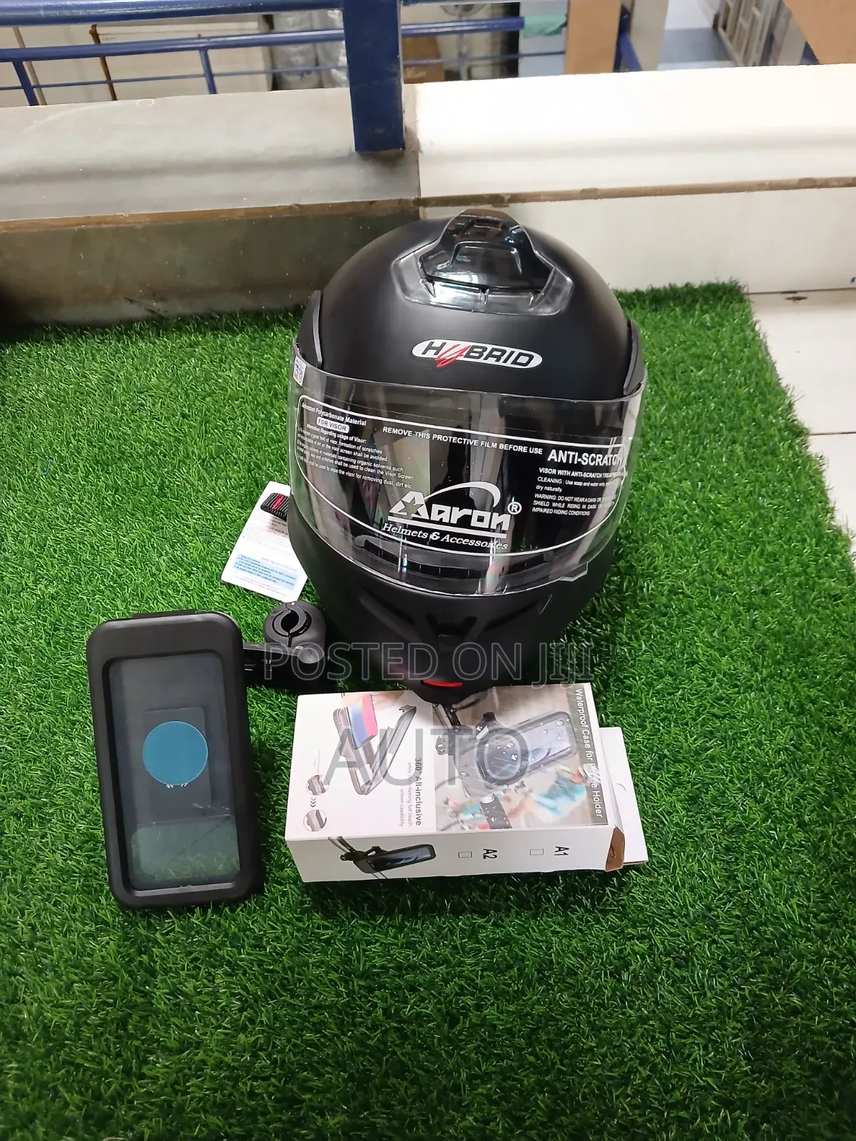 Motorbike Hybrid Flip-up Helmet With Phone Holder – Full Face Modular