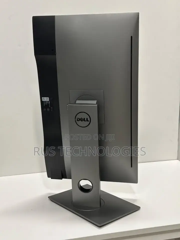 Dell Flat Panel U2718q