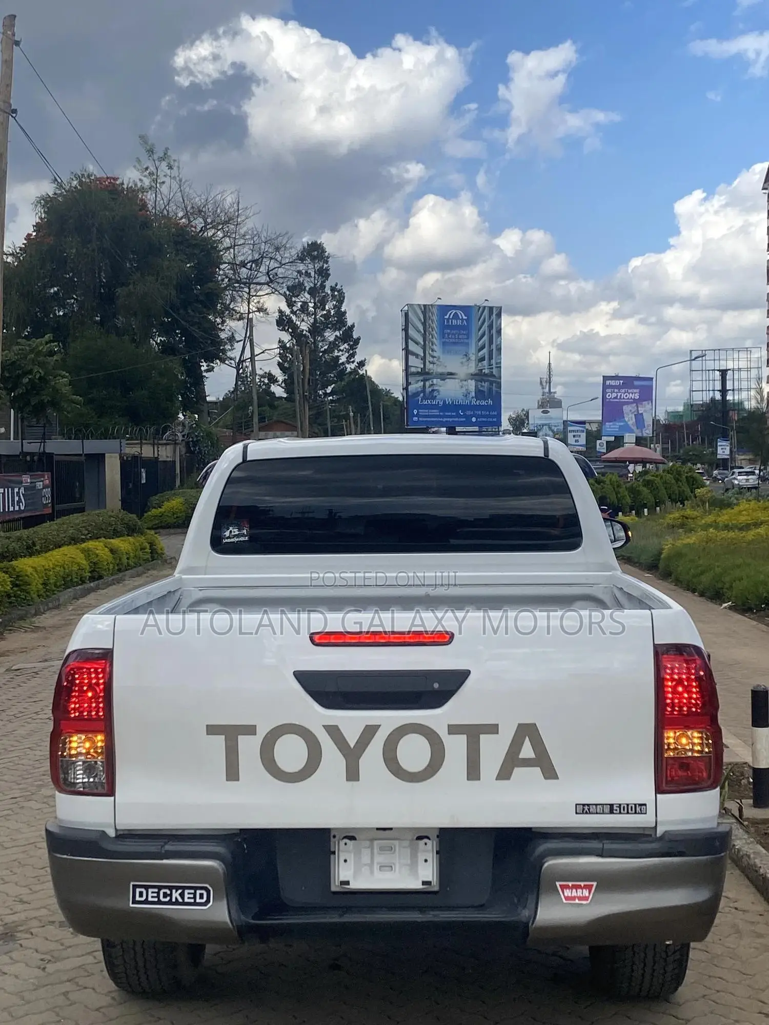 Toyota Hilux 2019 White