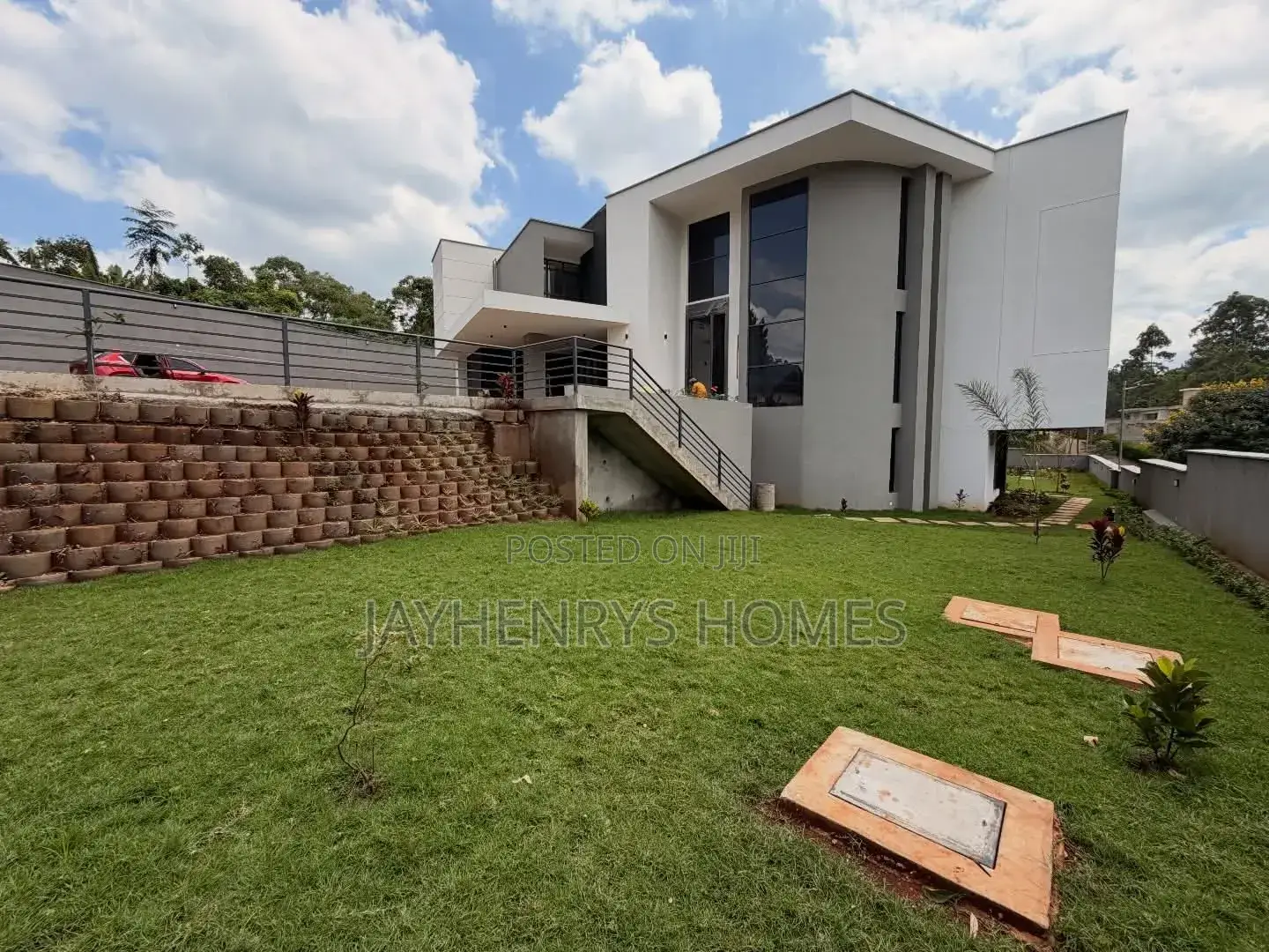 5bdrm Villa in Nyari for sale