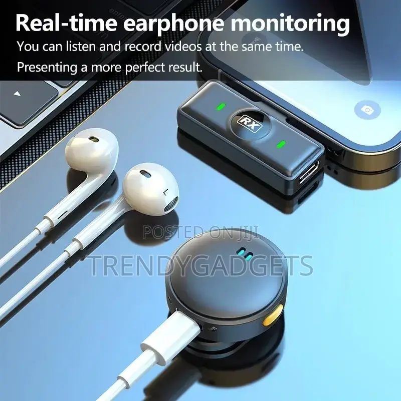 Q8 Wireless Microphone With Charging Case Digital Display