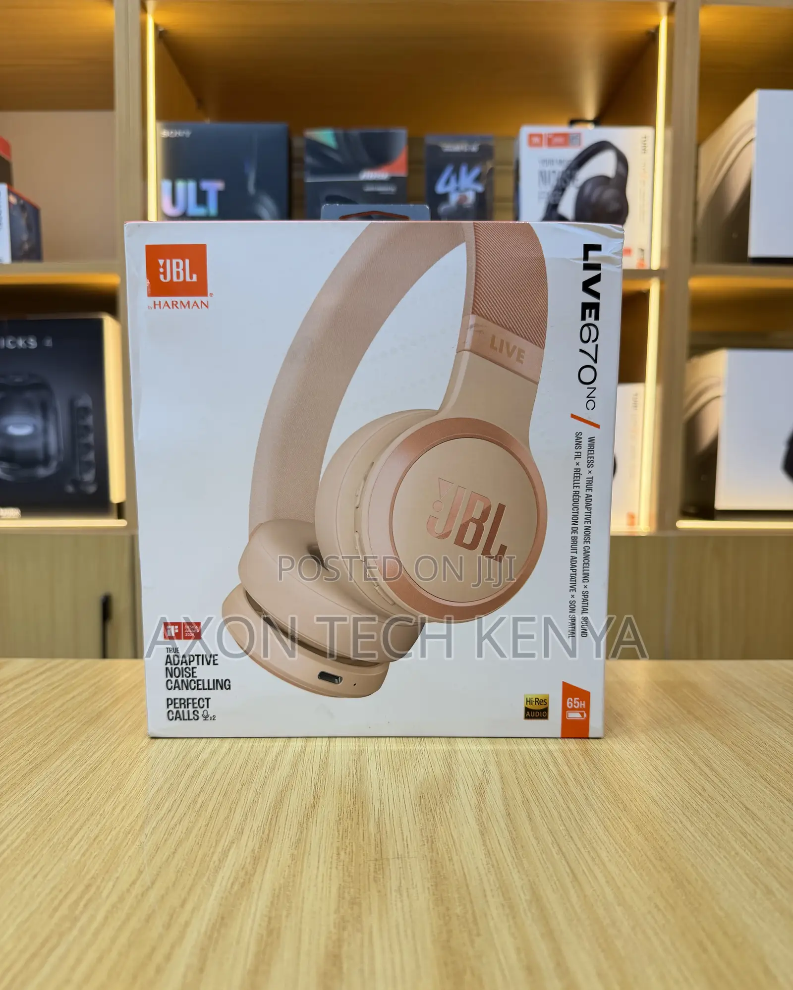 JBL Live670 Headphones