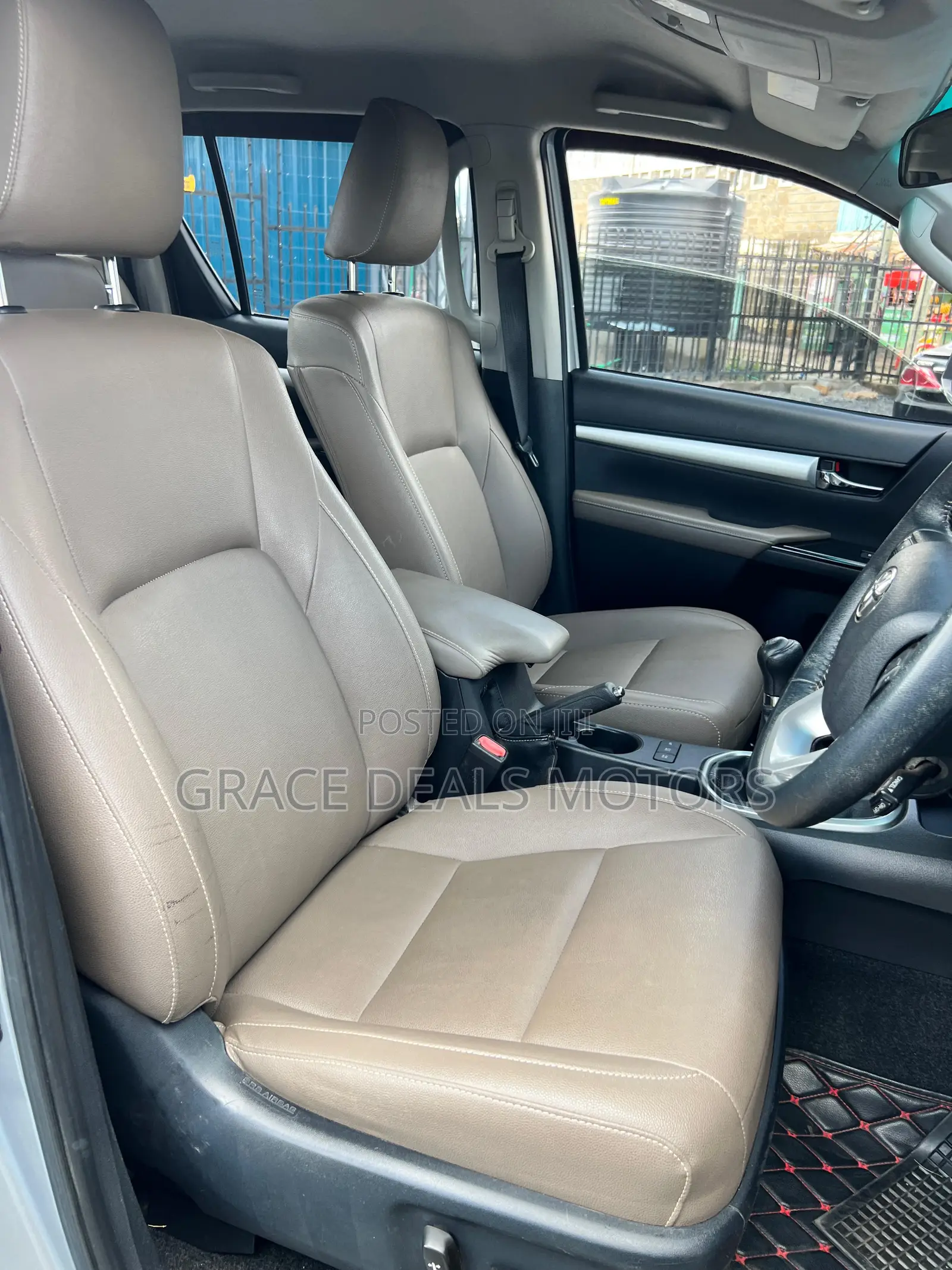 Toyota Hilux Revo Double Cab Deisel 2.8 AWD 2016 Silver