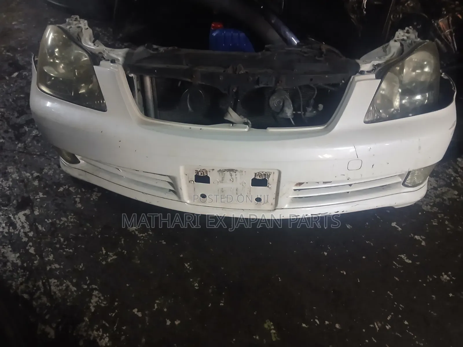 Toyota Crown Nosecut 2008–2012 Original Ex-Japan