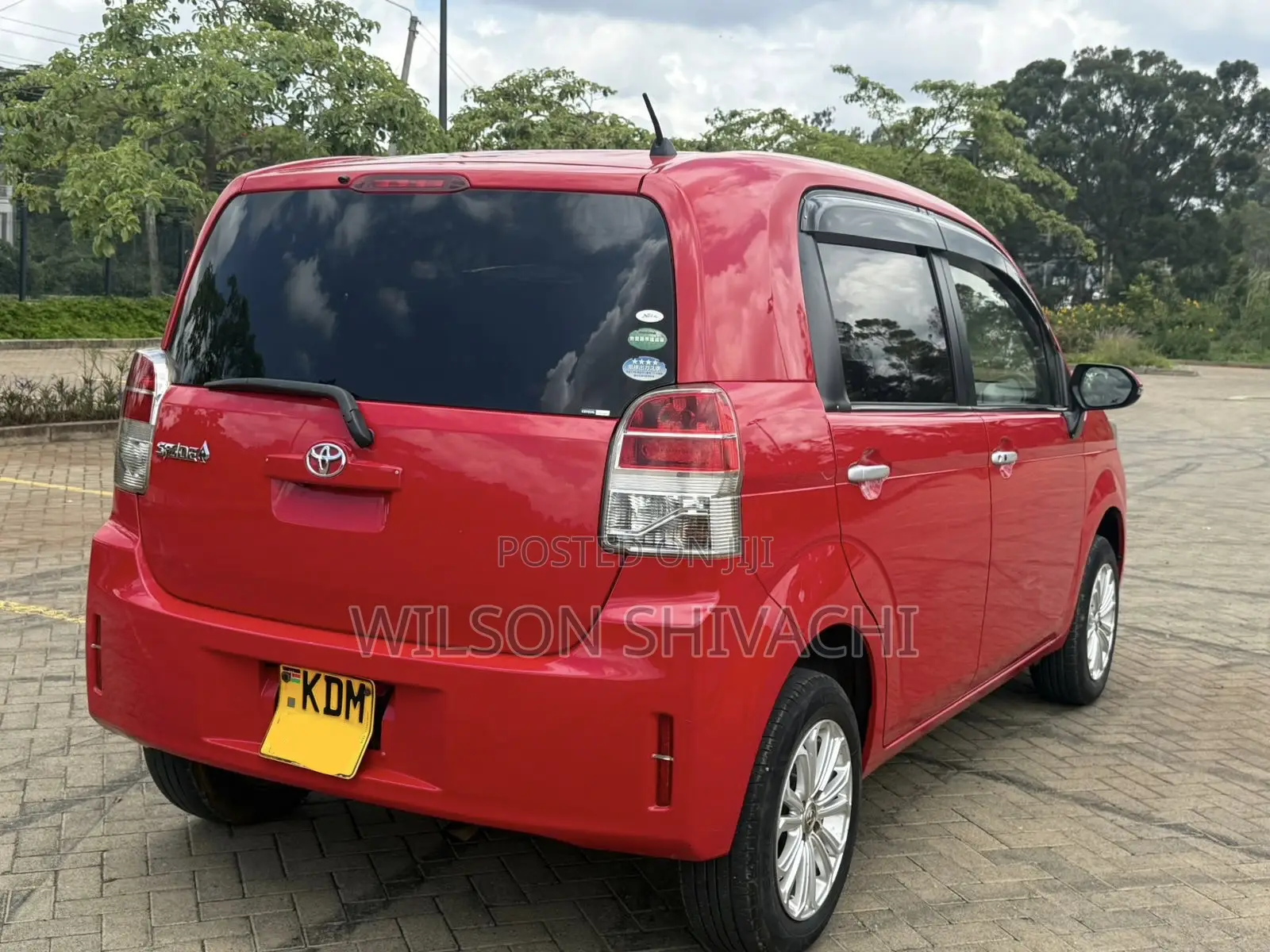 Toyota Spade 2016 Red