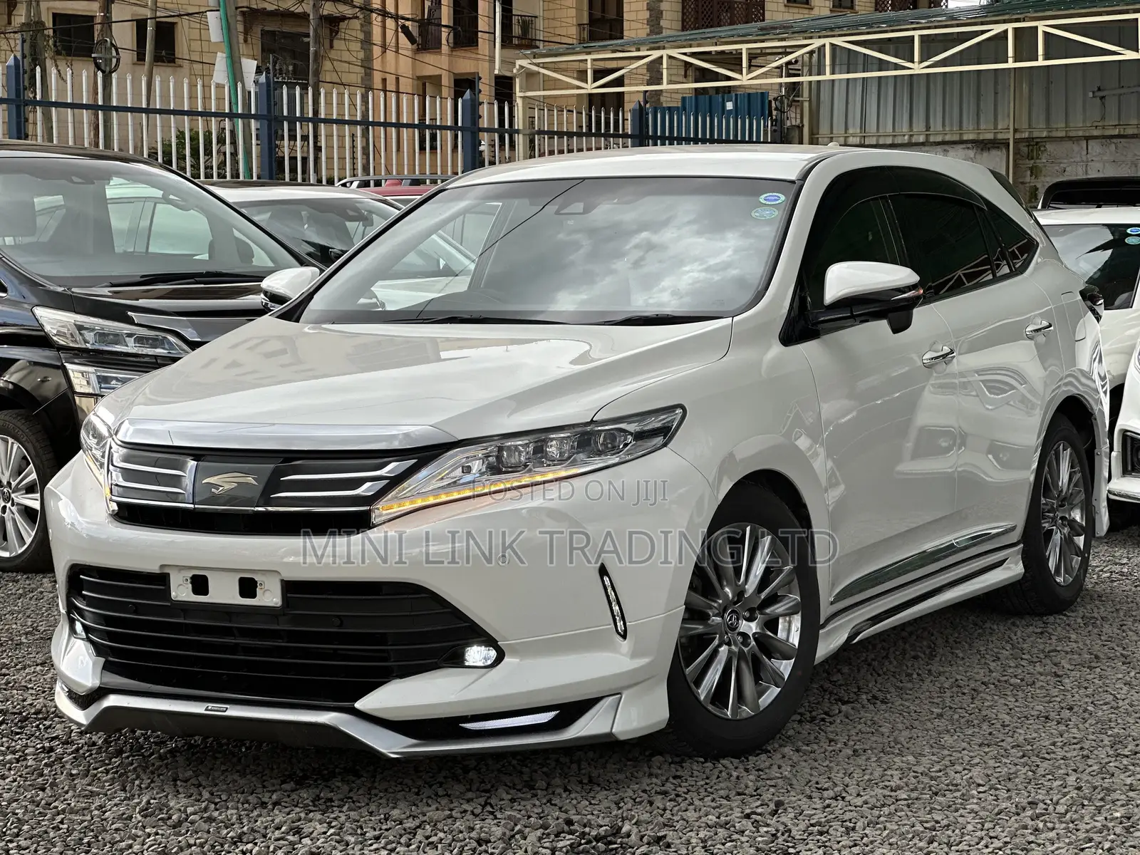 Toyota Harrier 2.0 2019 Pearl