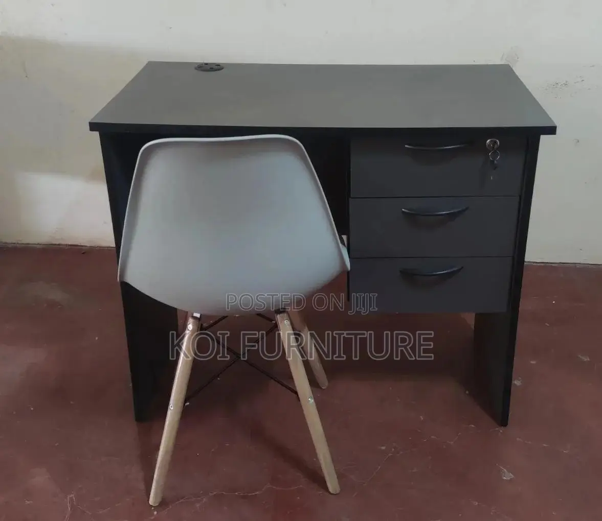 Office Desk; Comfort Home Office Desk for Working Sessions