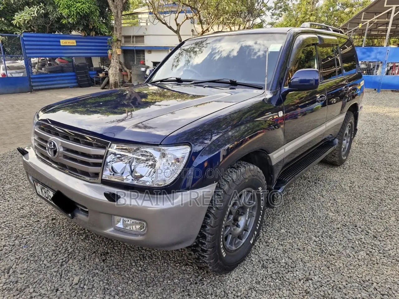 Toyota Land Cruiser HDJ 100 2002 Blue