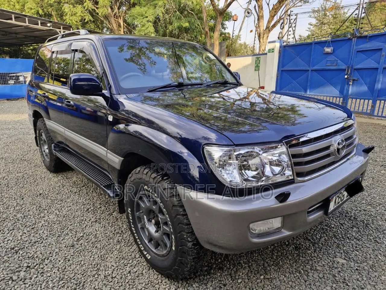 Toyota Land Cruiser HDJ 100 2002 Blue