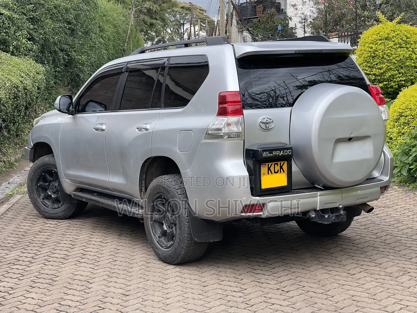 Toyota Land Cruiser Prado 2010 Silver