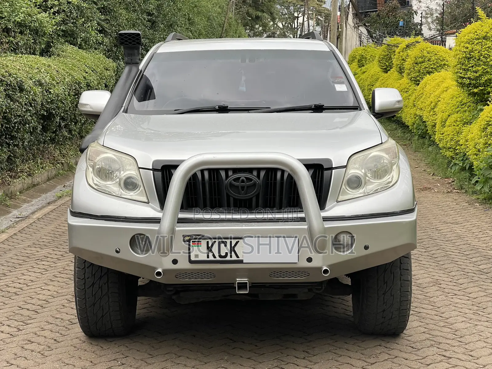 Toyota Land Cruiser Prado 2010 Silver