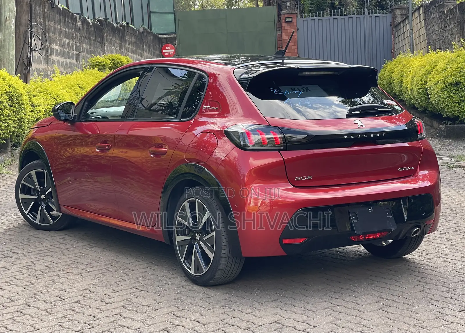 Peugeot 208 2020 Red