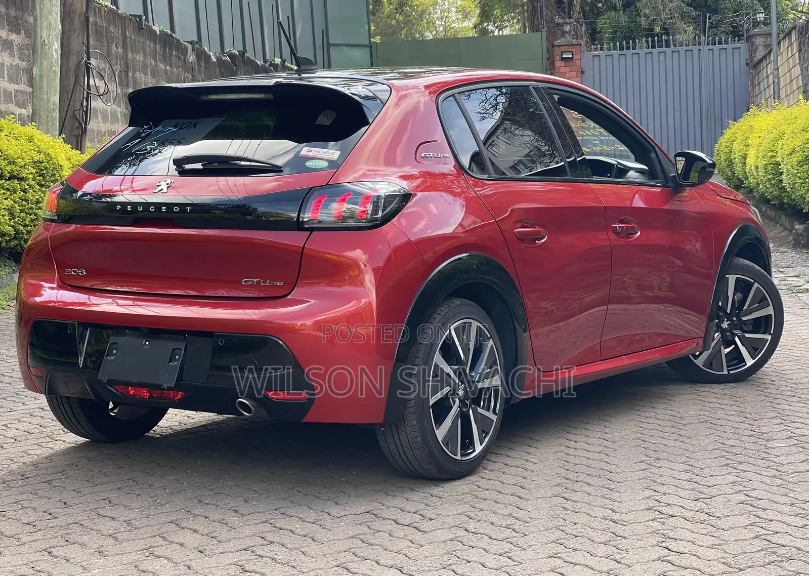 Peugeot 208 2020 Red