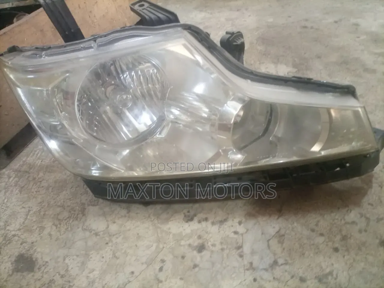 Honda Step Wagon Headlight
