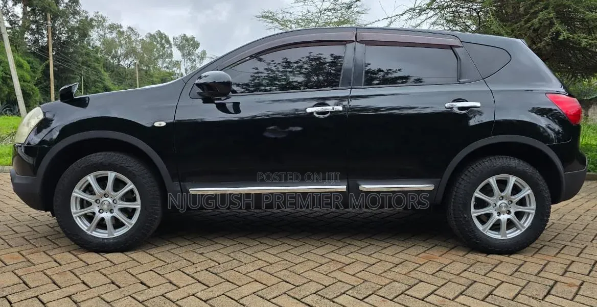 Nissan Dualis 2012 Black