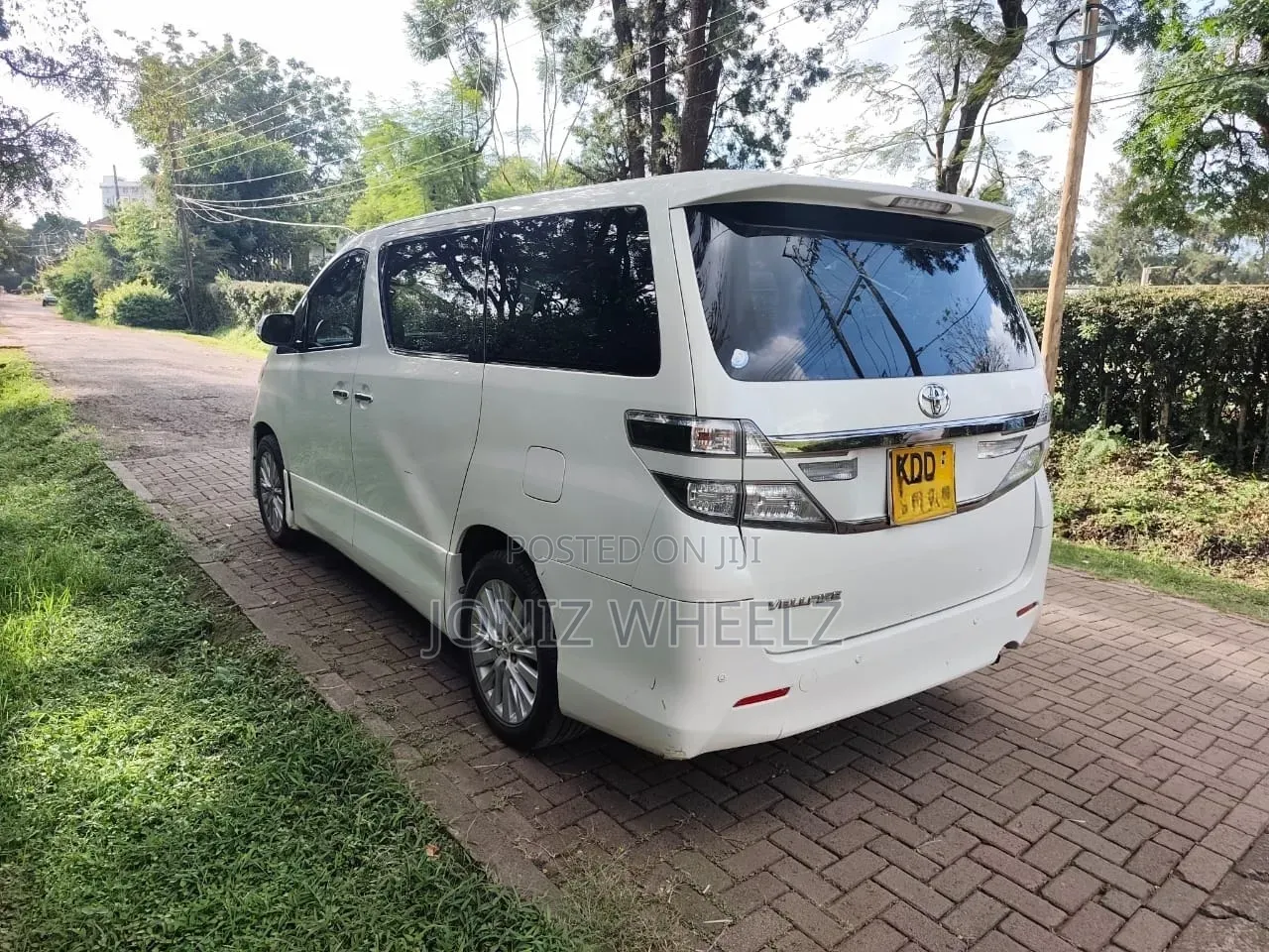 Toyota Vellfire 2012 White