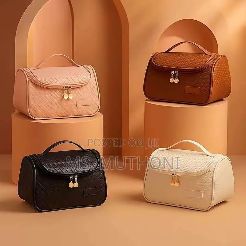Soft Leather Cosmetics / Make Up Organizer