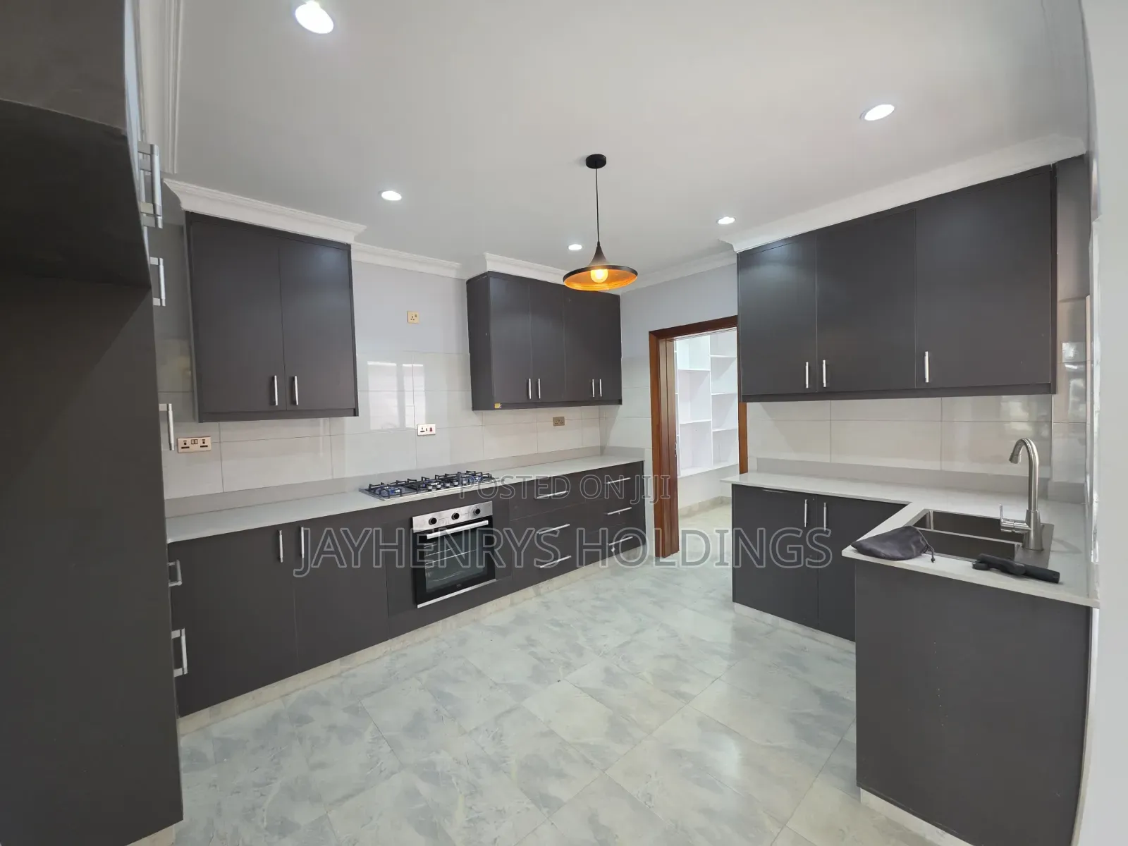 3bdrm Maisonette in Thome for rent