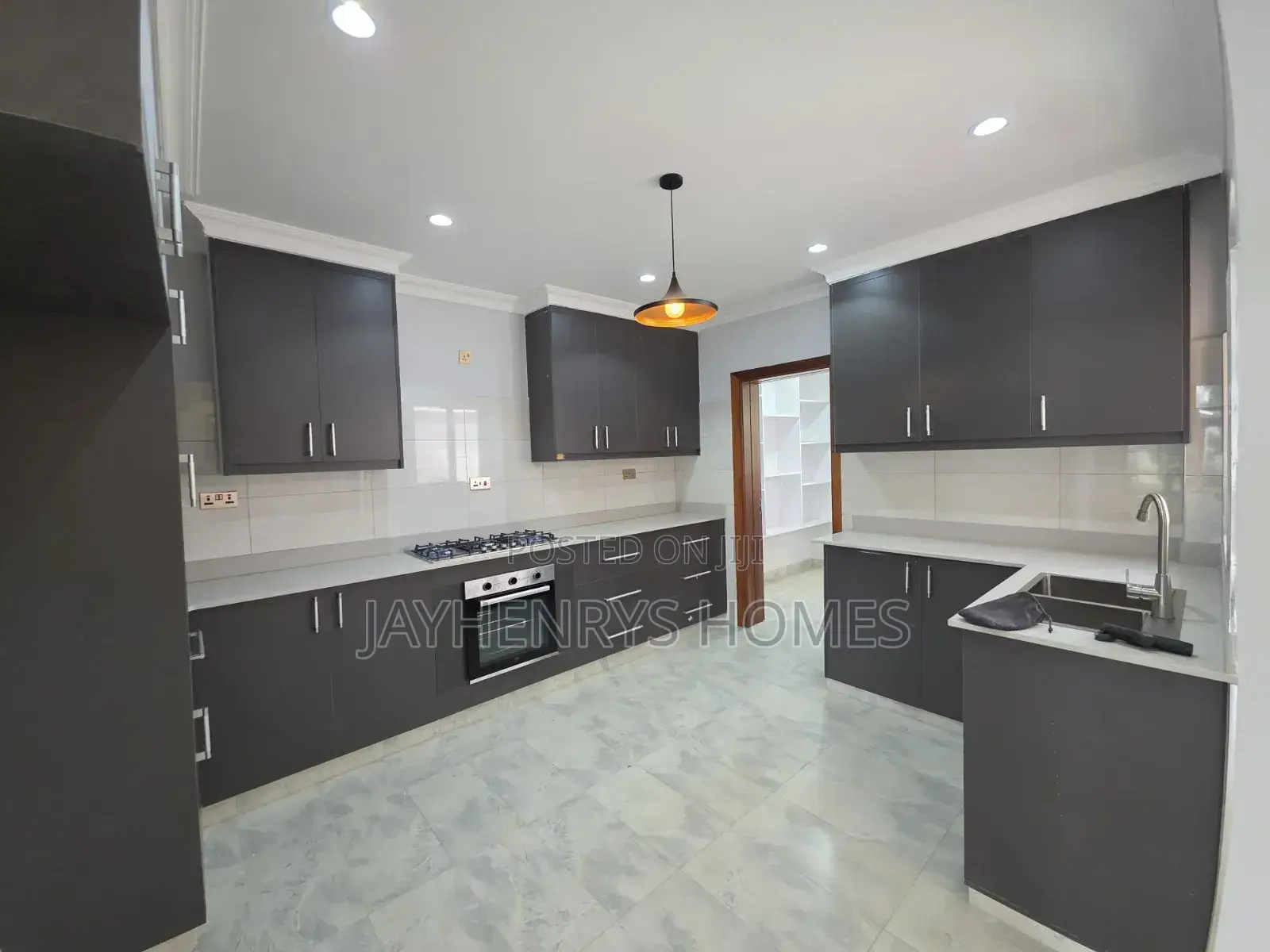 3bdrm Maisonette in Thome for rent
