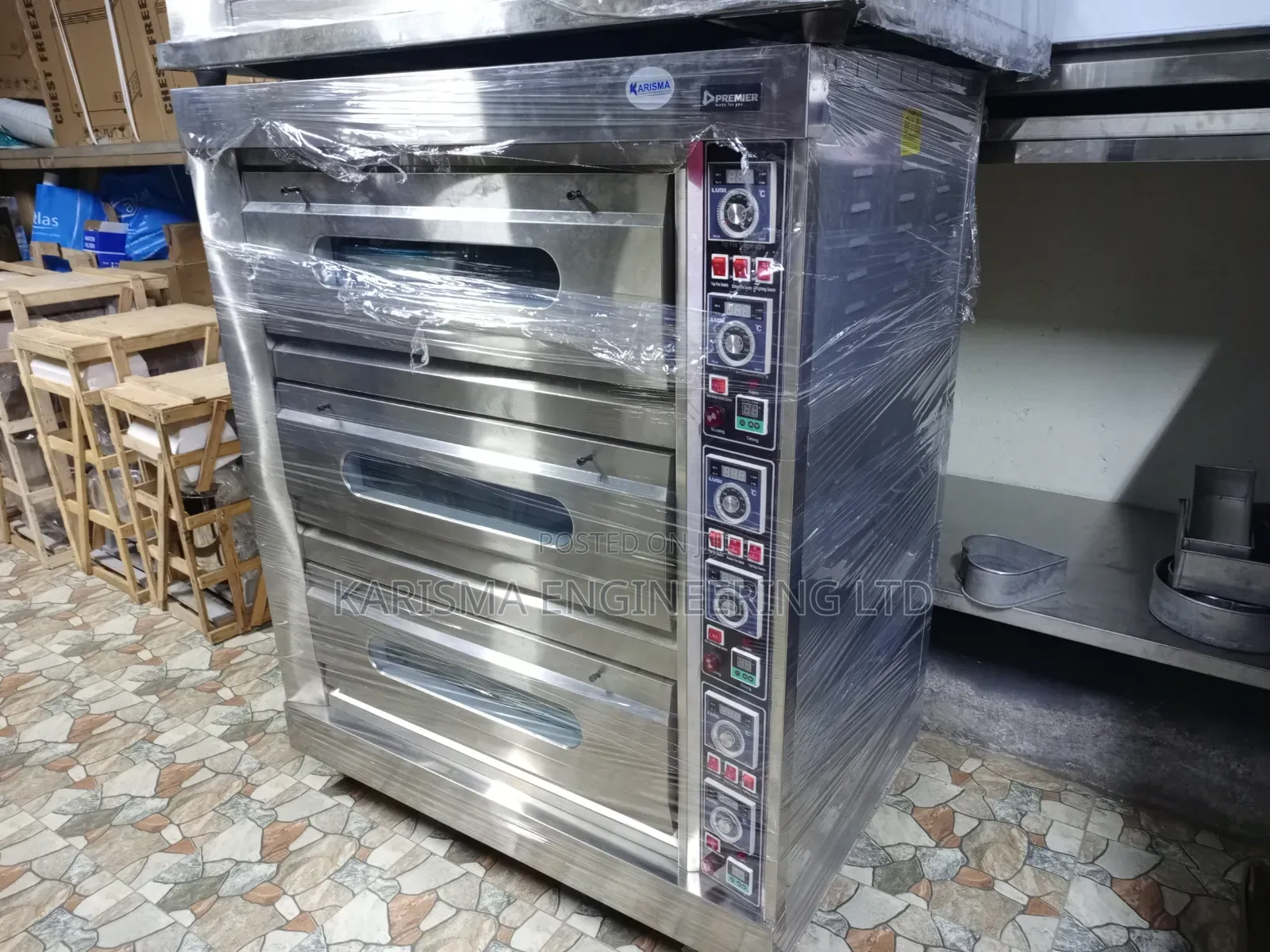 3-Deck, 6-Tray Oven