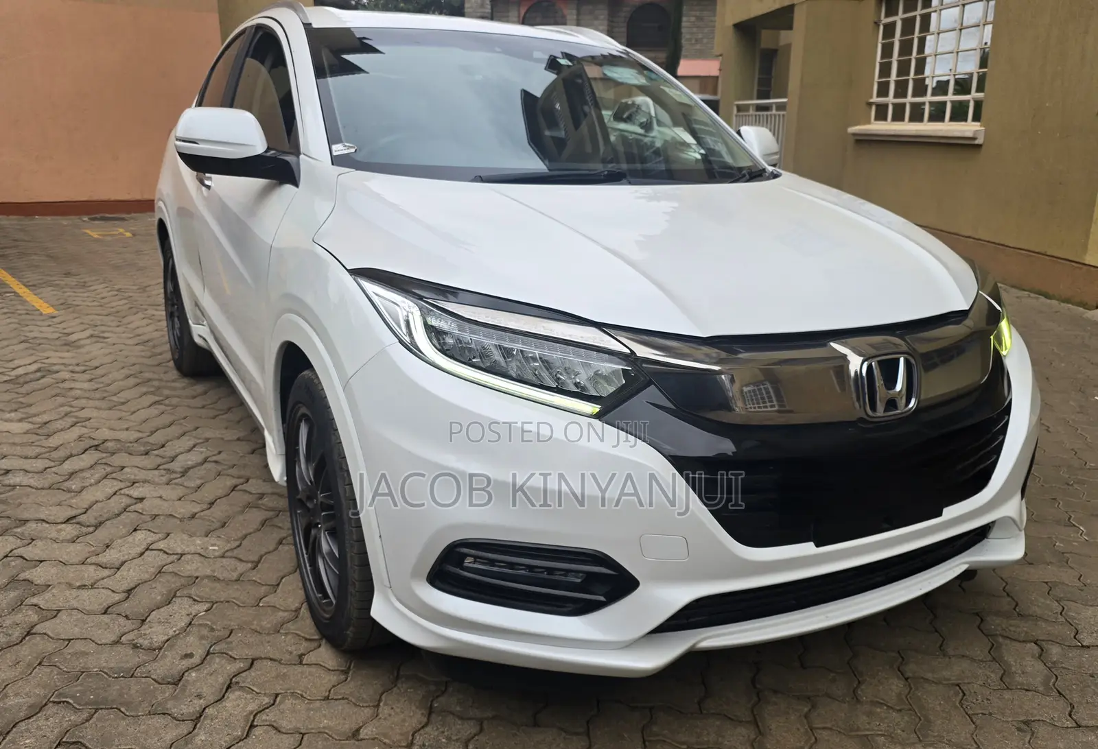 Honda Vezel 1.5 Hybrid 2WD 2018 Pearl