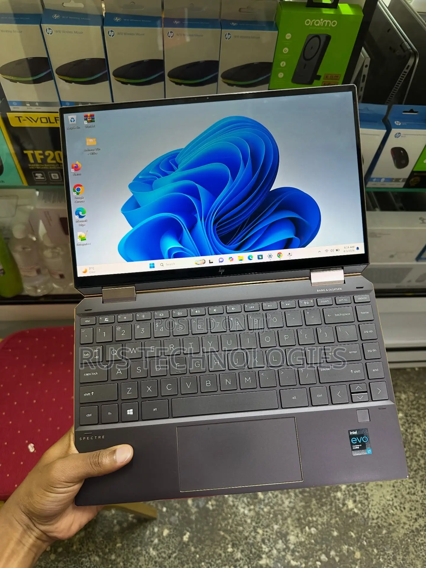 New Laptop HP Spectra 13 16GB Intel Core i7 SSD 512GB