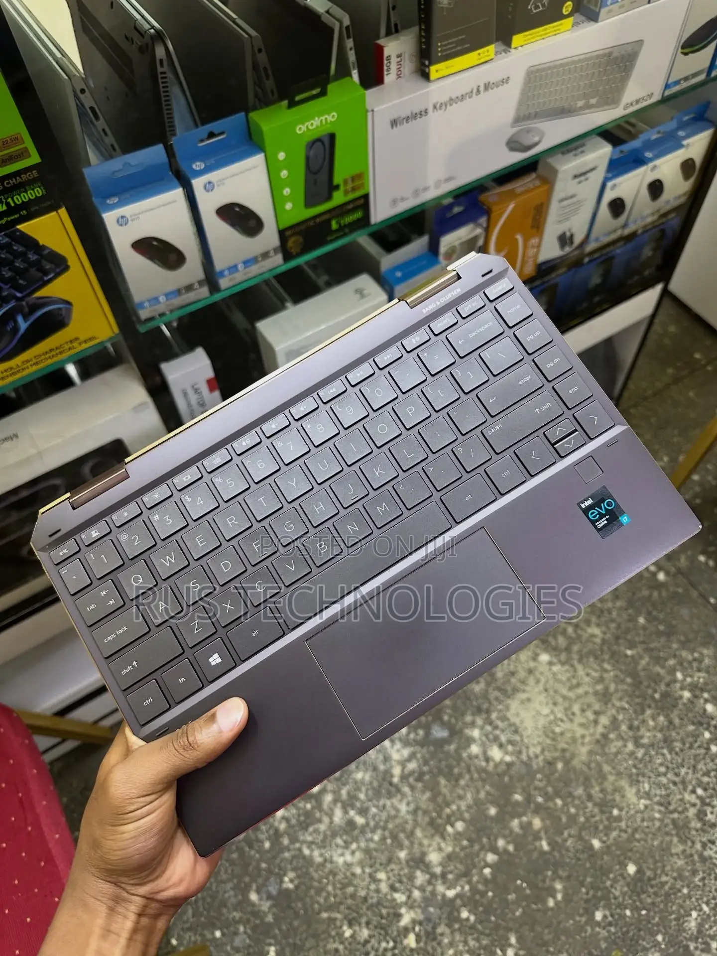 New Laptop HP Spectra 13 16GB Intel Core i7 SSD 512GB