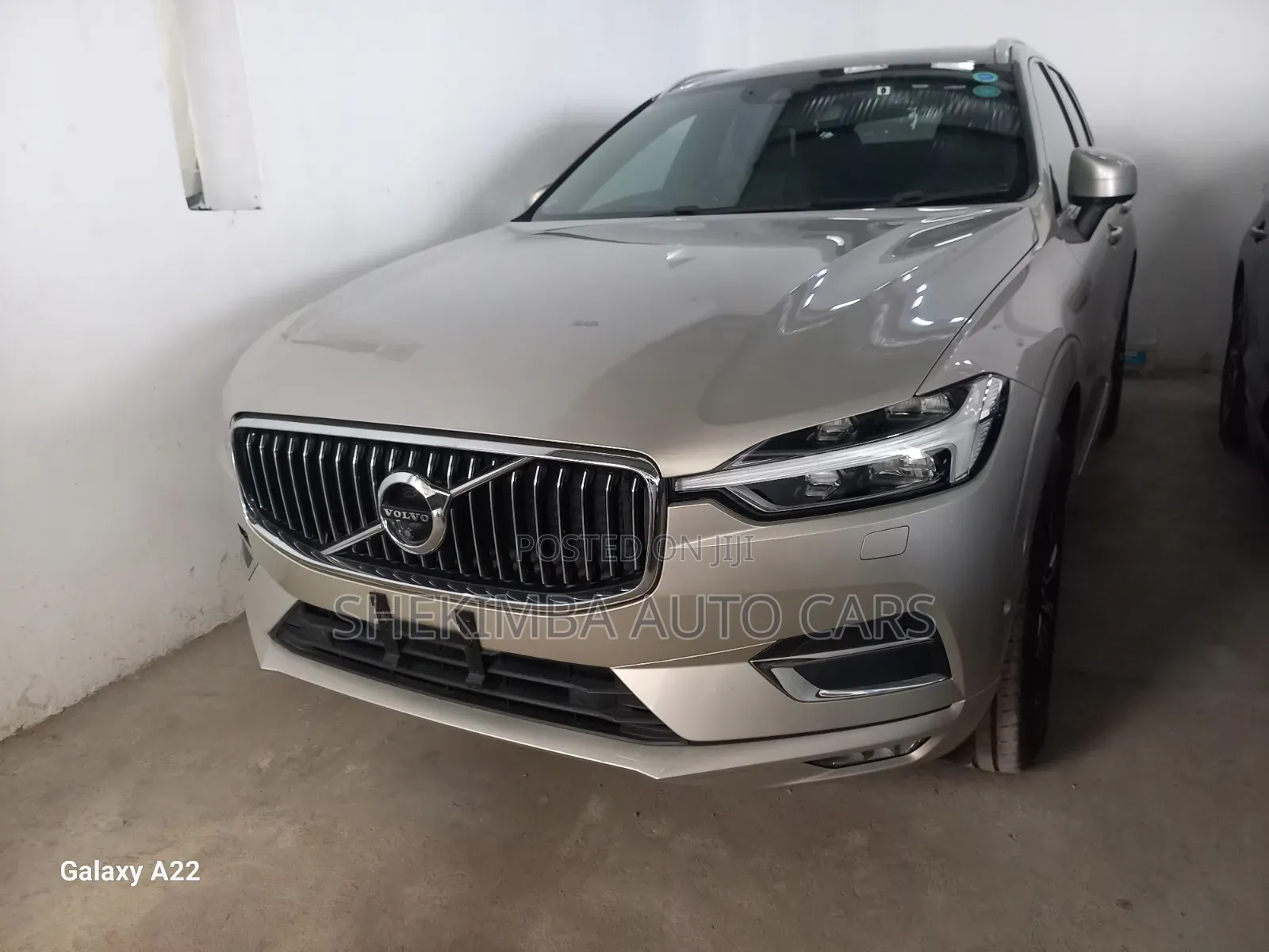 Volvo XC60 2020 Gold