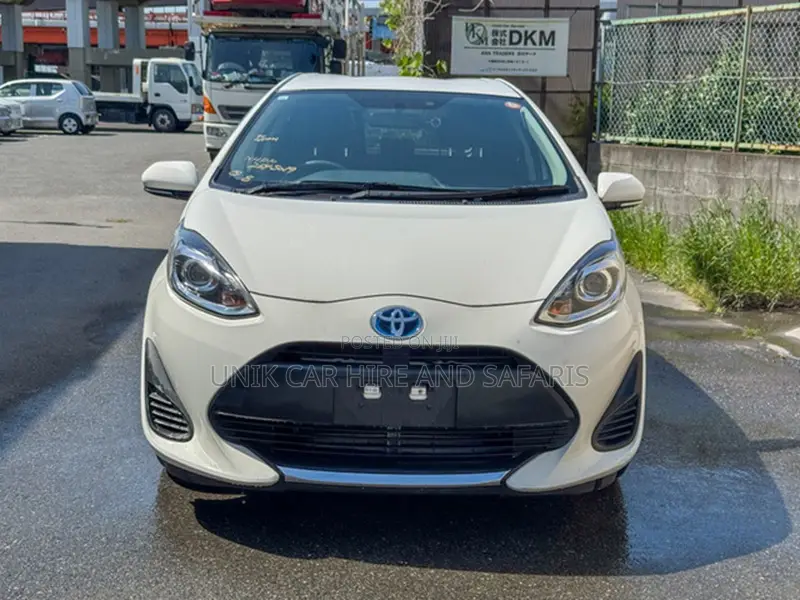 Toyota Aqua 2019 White