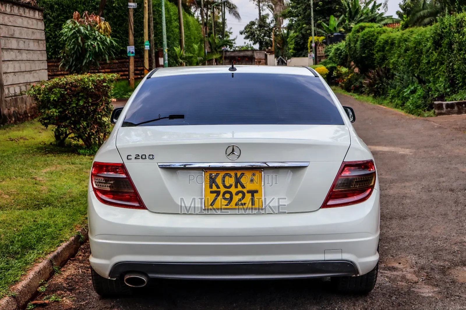 Mercedes-Benz C200 2009 White
