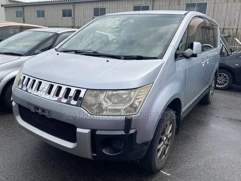 Mitsubishi Delica D:5 Cv5w Nosecut 2007–2019 Original Ex-Ja