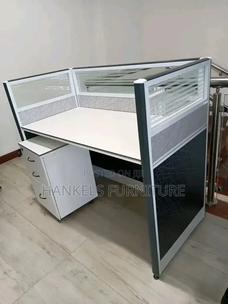 1-Way Office Workstation – Compact Office Study Table