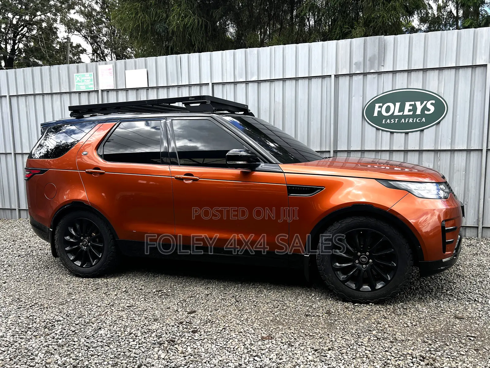 Land Rover Discovery HSE Luxury Diesel 4x4 2017 Orange