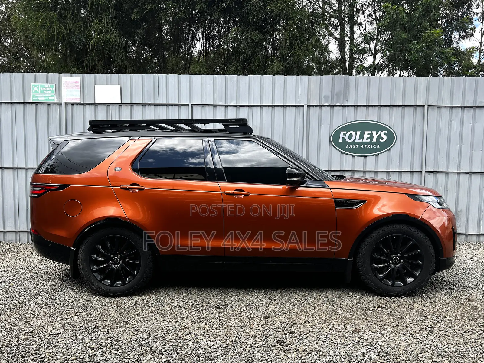 Land Rover Discovery HSE Luxury Diesel 4x4 2017 Orange