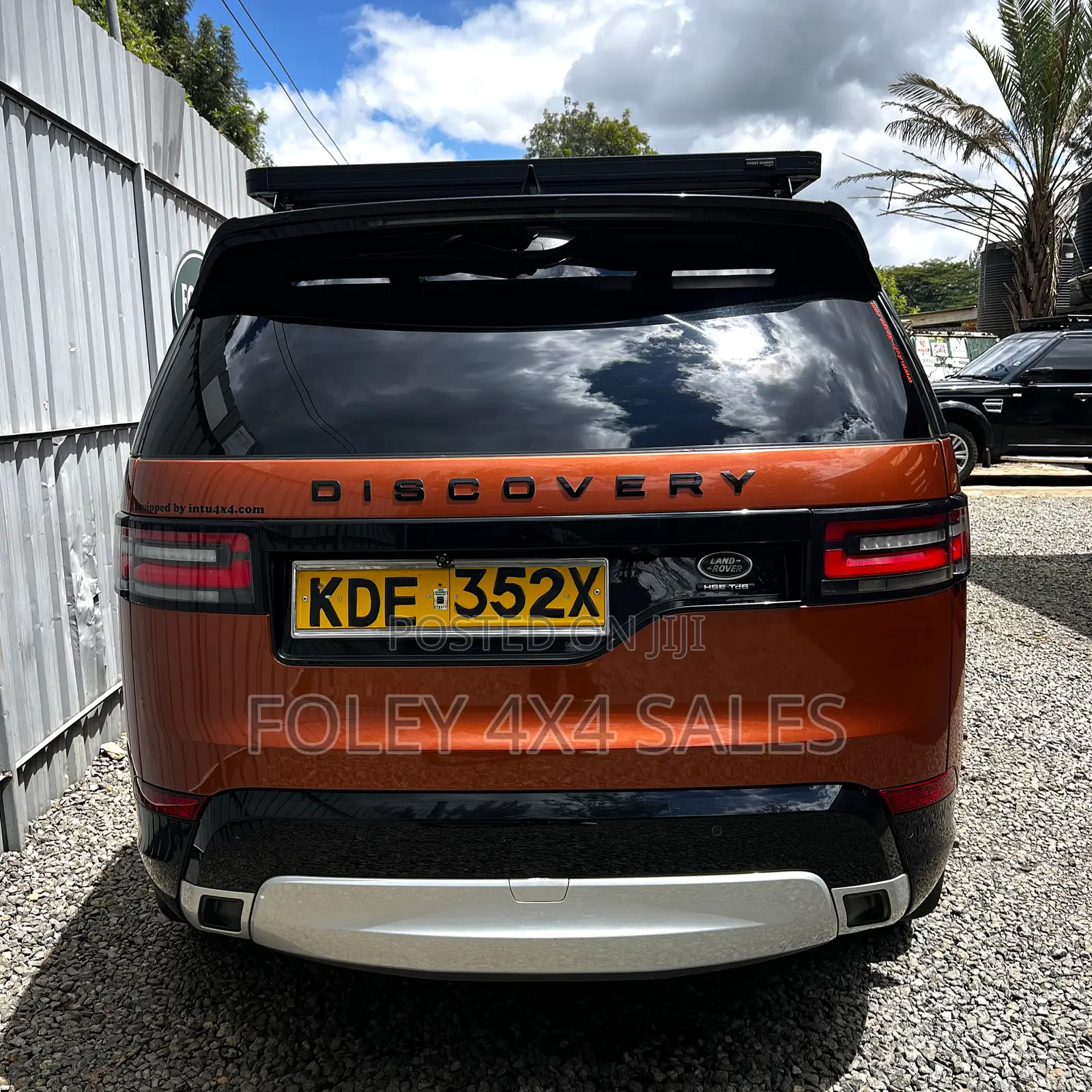Land Rover Discovery HSE Luxury Diesel 4x4 2017 Orange