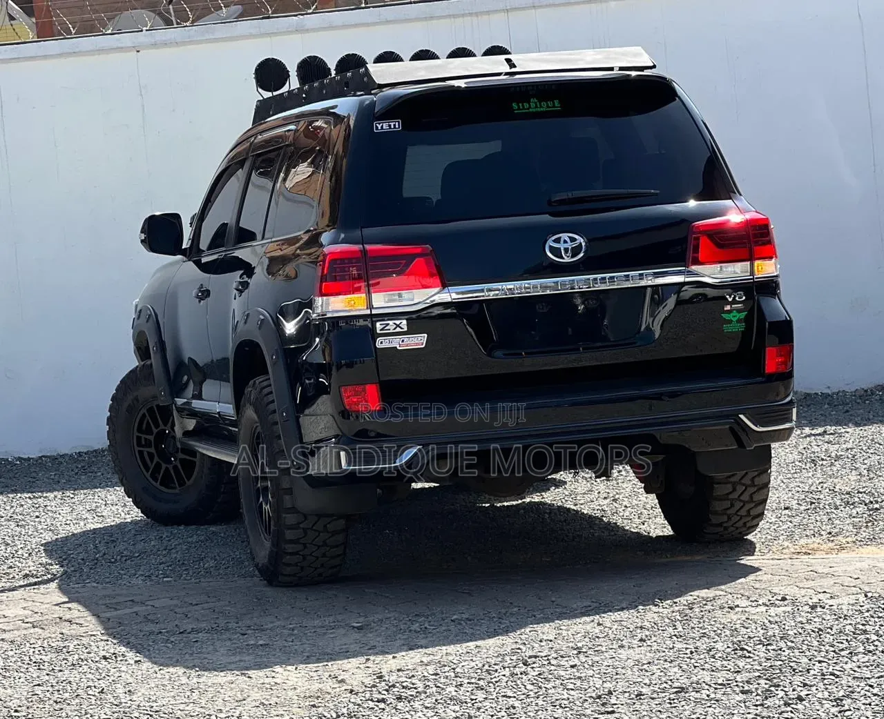 Toyota Land Cruiser 4.6 V8 ZX 2018 Black