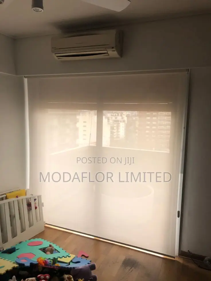 Sunscreen Roller Blinds for Daytime Privacy and Light