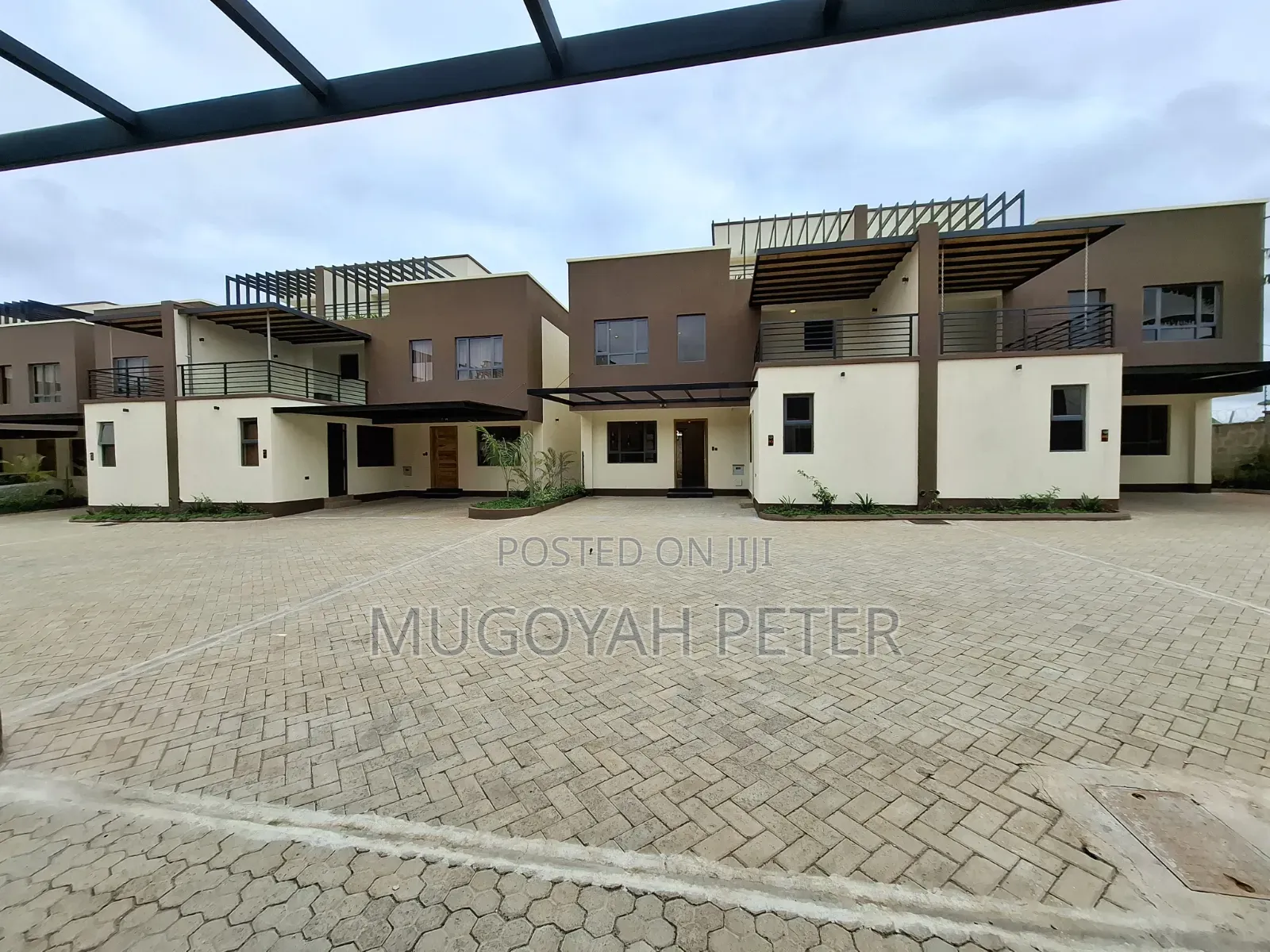 4bdrm Villa in Banana for rent