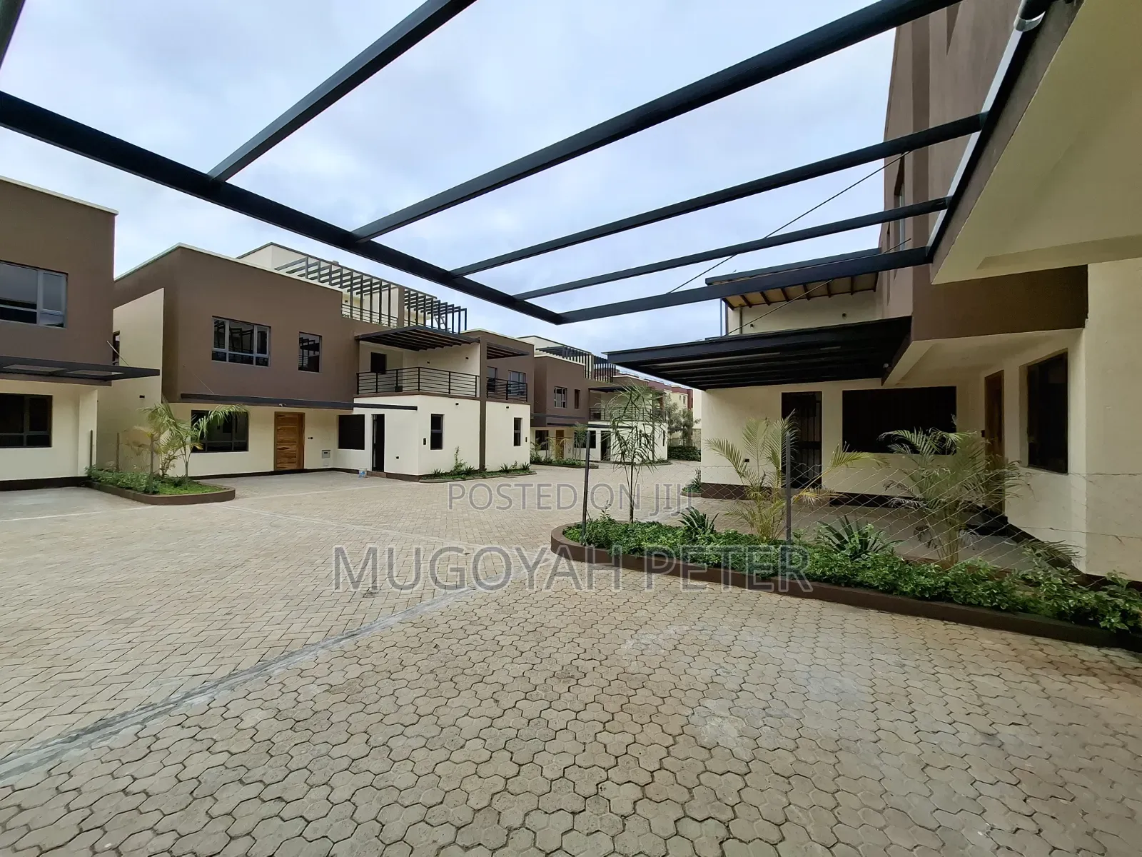 4bdrm Villa in Banana for rent