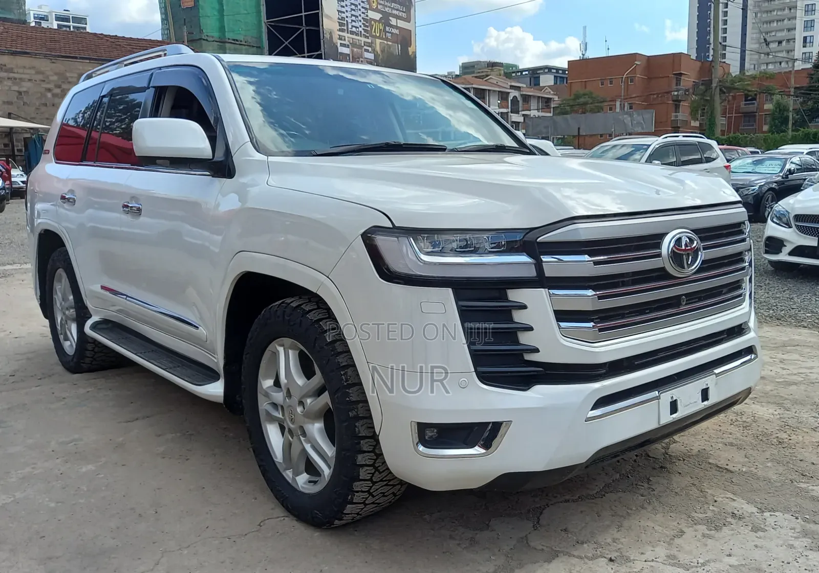 Toyota Land Cruiser 2011 White